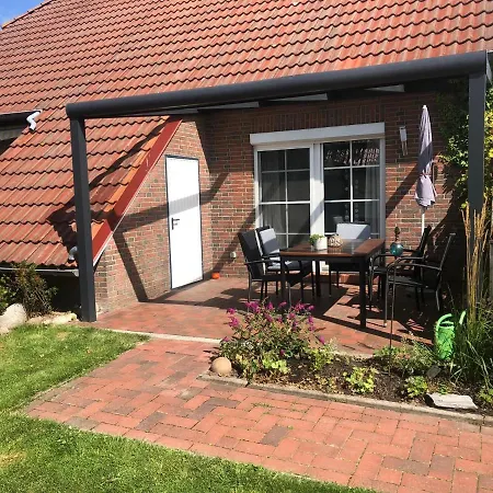 Holiday home Haus Sandgloeckchen *